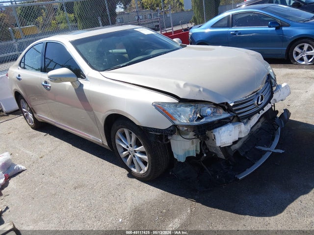 Salvage Lexus Es Image