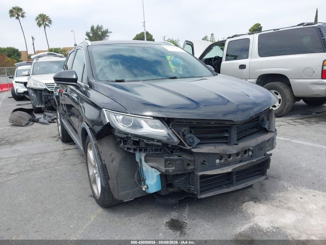 Salvage Lincoln MKC Image