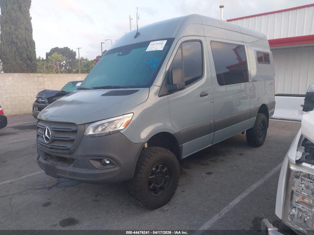 Mercedes-Benz Sprinter 2500 Standard Roof 4-cyl Diesel Ho