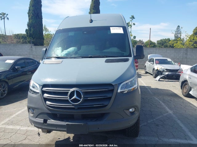 Mercedes-Benz Sprinter 2500 Standard Roof 4-cyl Diesel Ho