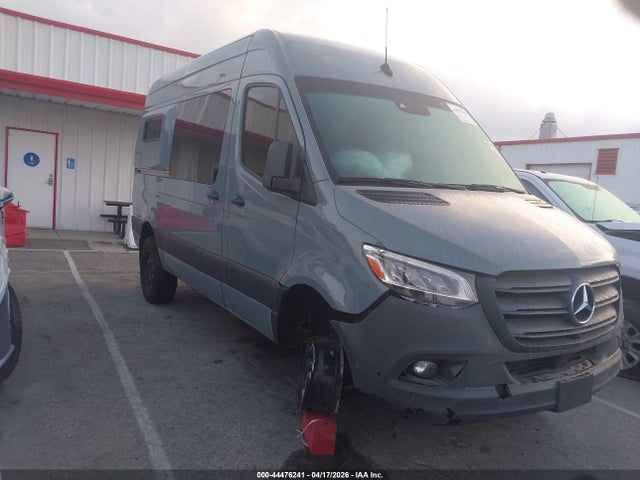 Salvage Mercedes-Benz Sprinter 2500 Image