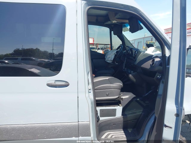 Mercedes-Benz Sprinter 2500 Standard Roof 4-cyl Diesel Ho
