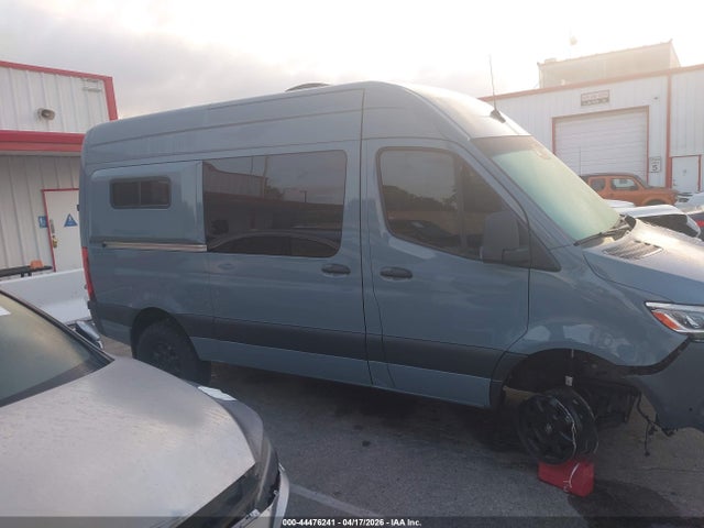 Mercedes-Benz Sprinter 2500 Standard Roof 4-cyl Diesel Ho