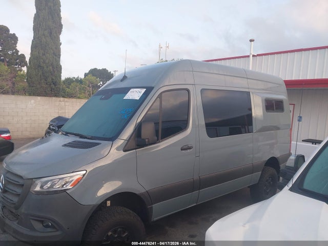 Mercedes-Benz Sprinter 2500 Standard Roof 4-cyl Diesel Ho