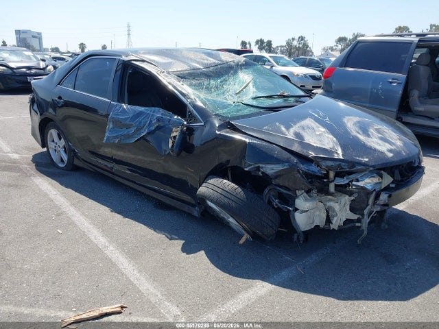 Salvage Toyota Camry Image