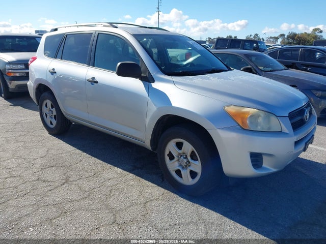 Salvage Toyota RAV4 Image
