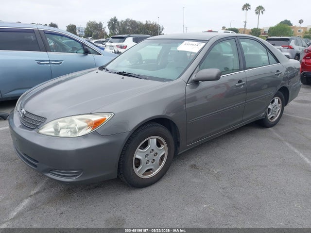 Toyota Camry Le V6