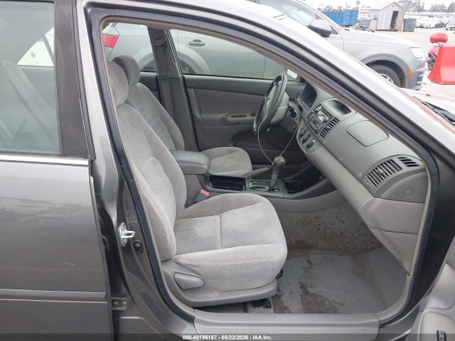 Toyota Camry Le V6