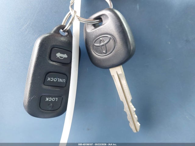 Toyota Camry Le V6