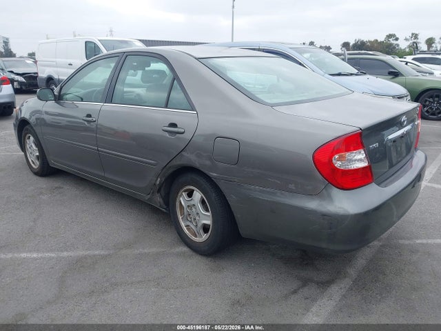 Toyota Camry Le V6