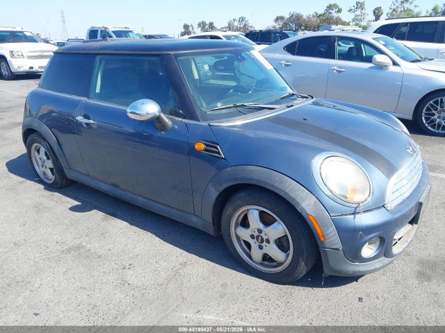 Salvage MINI Cooper Image