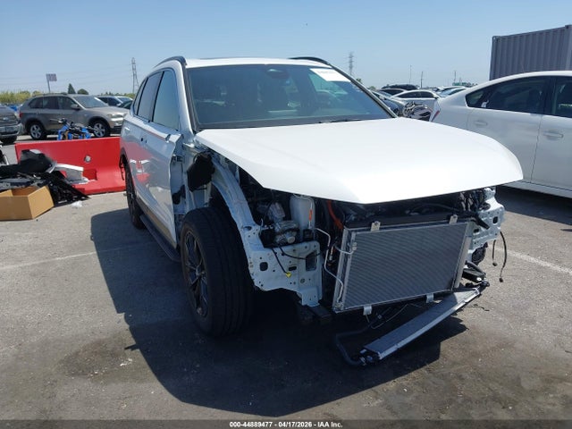 Salvage Honda CR-V Hybrid Image