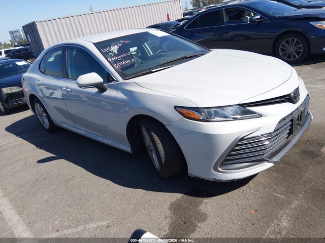 Salvage Toyota Camry Image