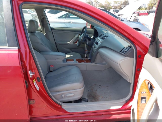 Toyota Camry Xle V6
