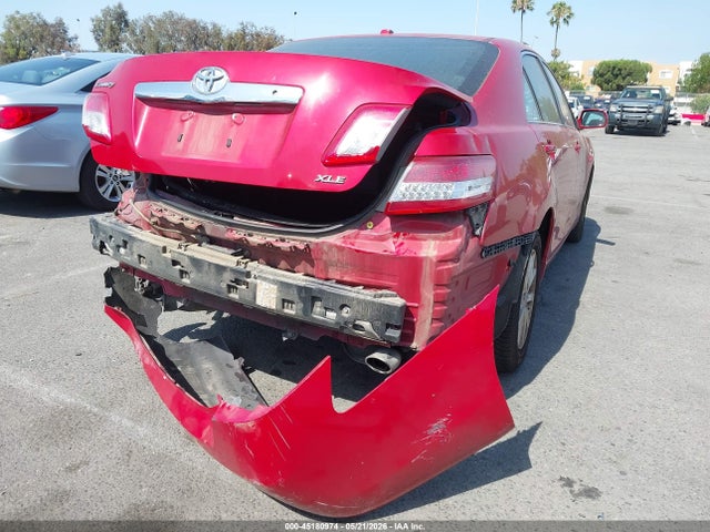 Toyota Camry Xle V6