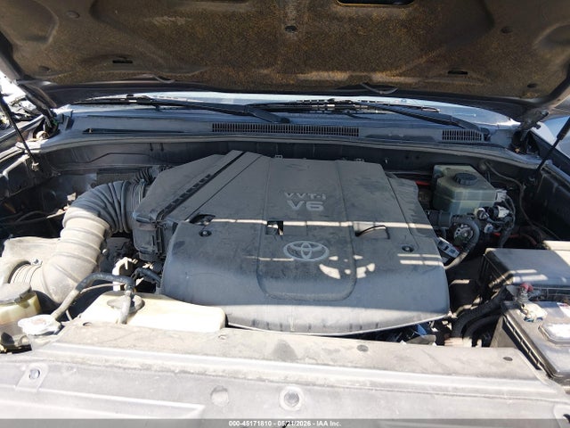Toyota 4Runner Limited V6