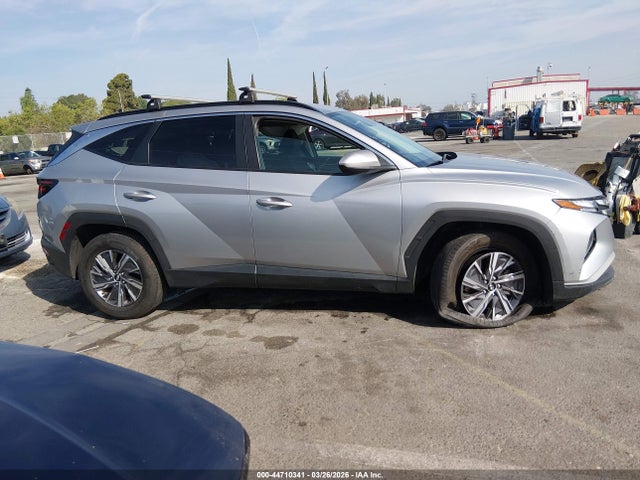 Hyundai TUCSON Blue