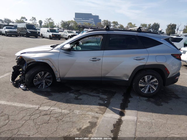 Hyundai TUCSON Blue