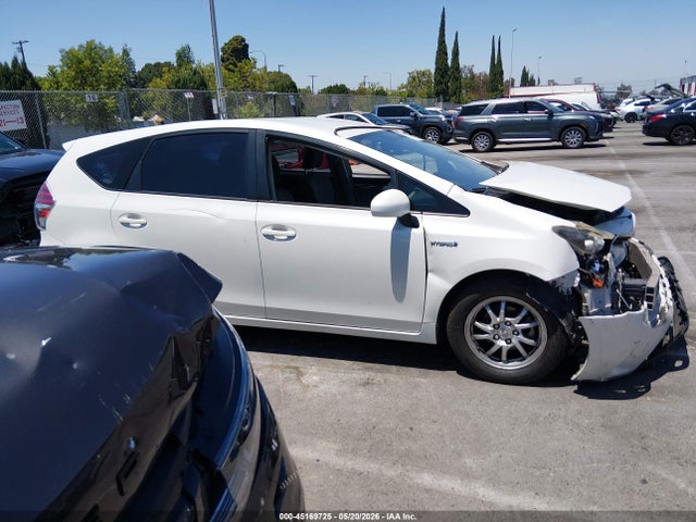Toyota Prius v Three
