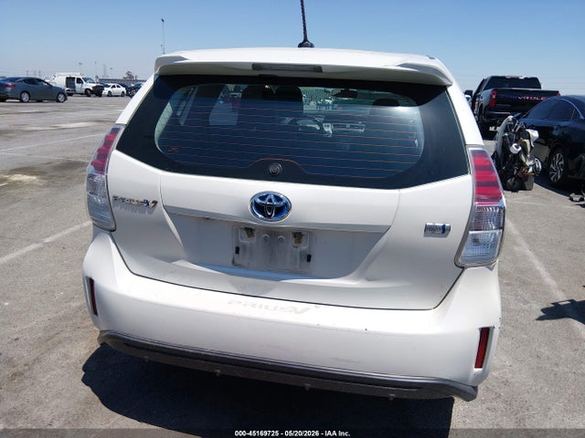 Toyota Prius v Three