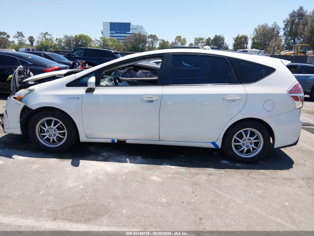 Toyota Prius v Three