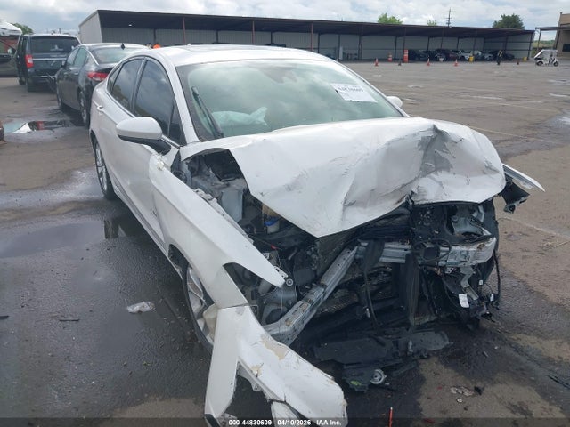 Salvage Ford Fusion Image