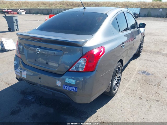 Nissan Versa 1.6 S+