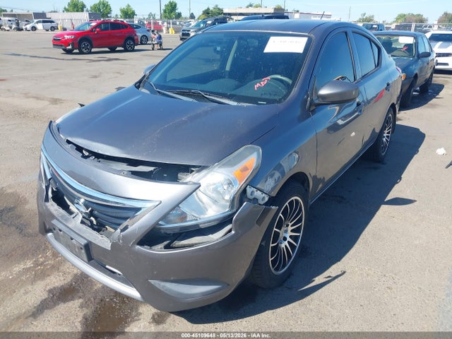 Nissan Versa 1.6 S+