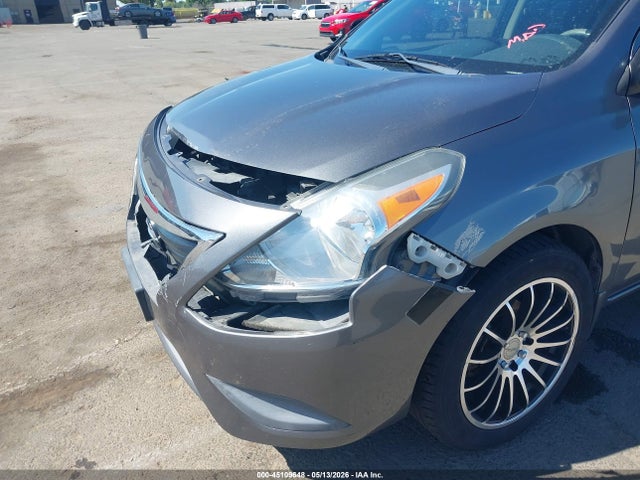 Nissan Versa 1.6 S+