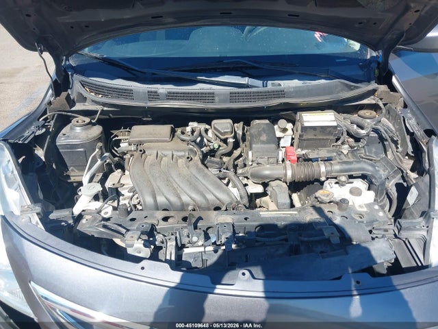 Nissan Versa 1.6 S+
