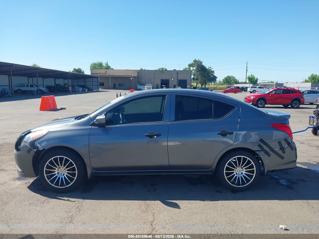 Nissan Versa 1.6 S+