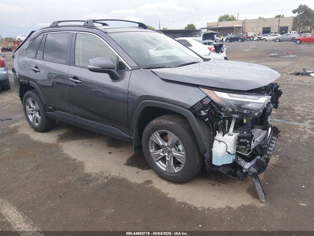 Salvage Toyota RAV4 Image