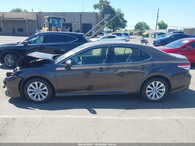 Toyota Camry Le