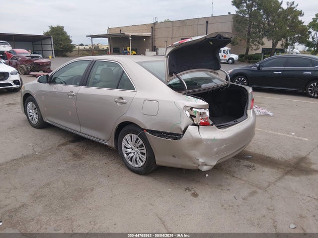Toyota Camry Le