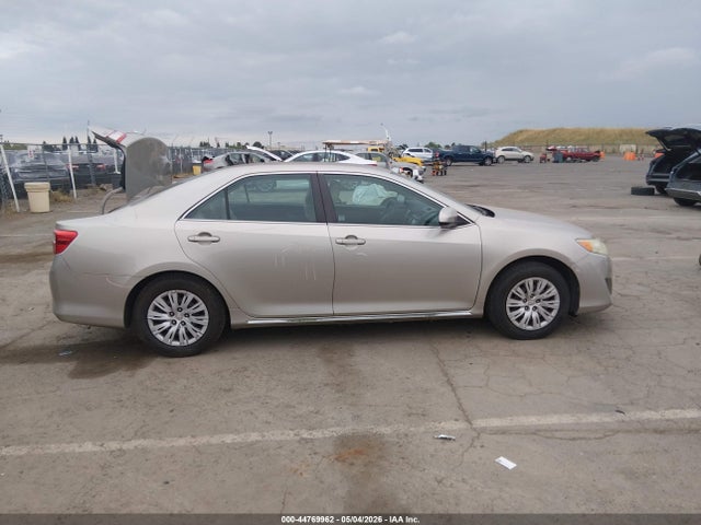 Toyota Camry Le