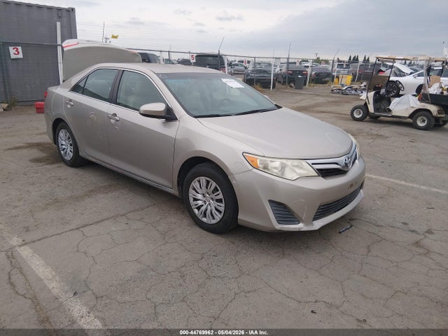 Salvage Toyota Camry Image