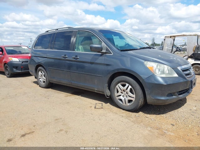 Salvage Honda Odyssey Image