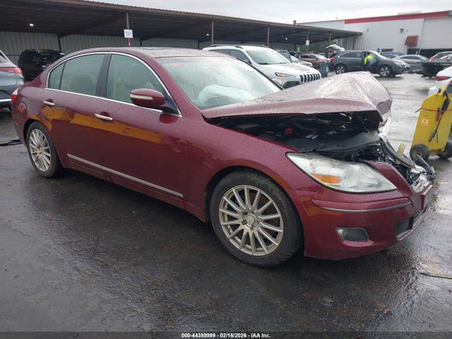Salvage Hyundai Genesis Image