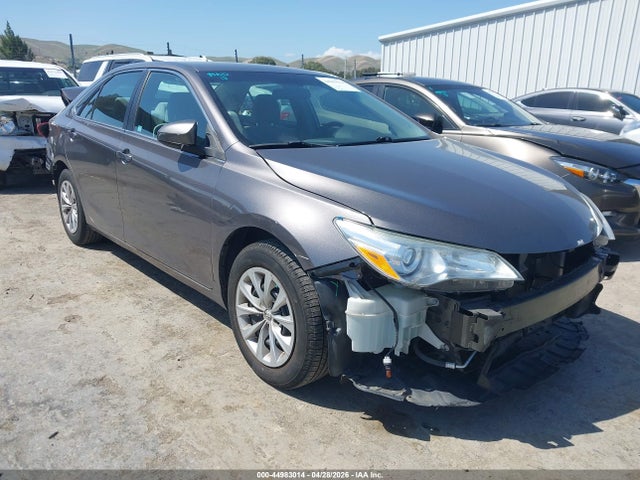 Salvage Toyota Camry Image
