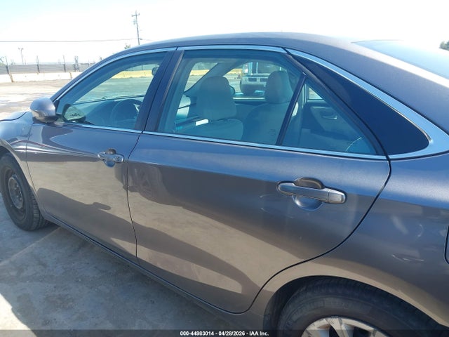 Toyota Camry Le