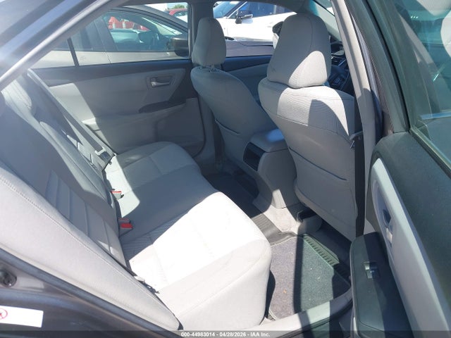 Toyota Camry Le