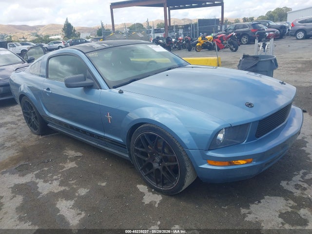 Salvage Ford Mustang Image