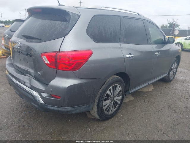 Nissan Pathfinder Sv
