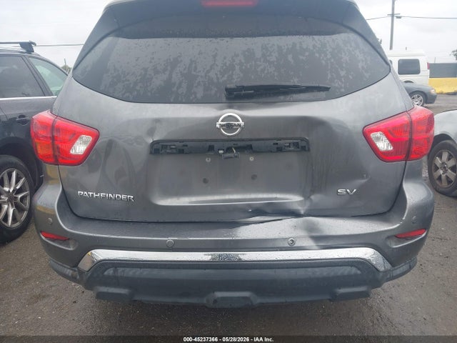Nissan Pathfinder Sv