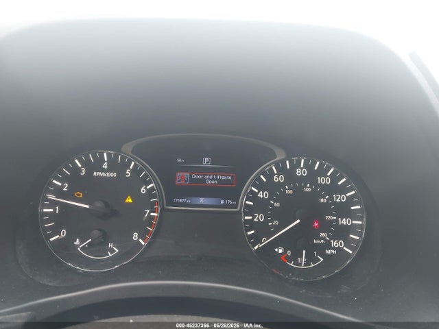 Nissan Pathfinder Sv