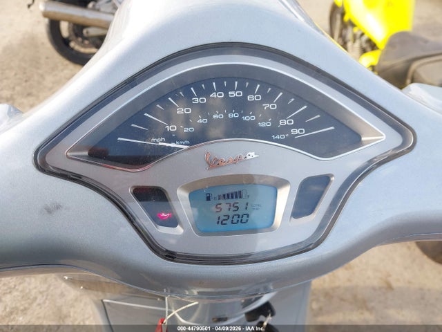 Vespa Primavera Sprint 150