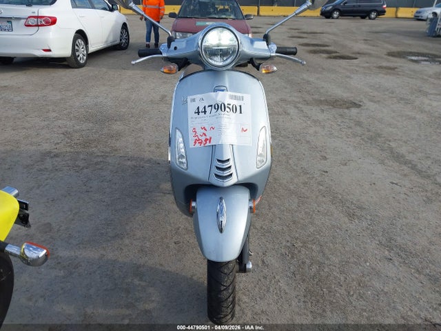 Vespa Primavera Sprint 150