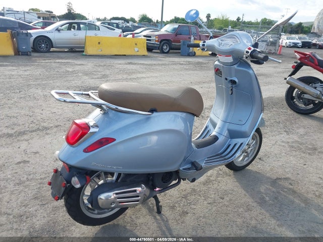 Vespa Primavera Sprint 150