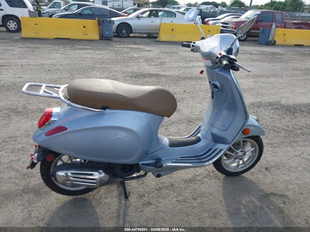 Vespa Primavera Sprint 150