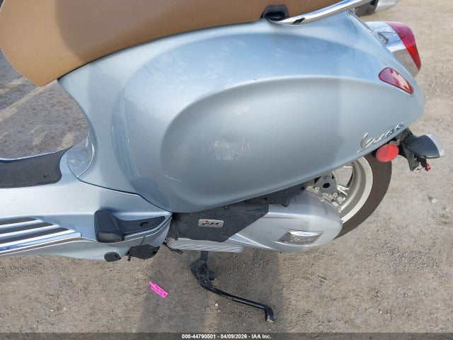 Vespa Primavera Sprint 150
